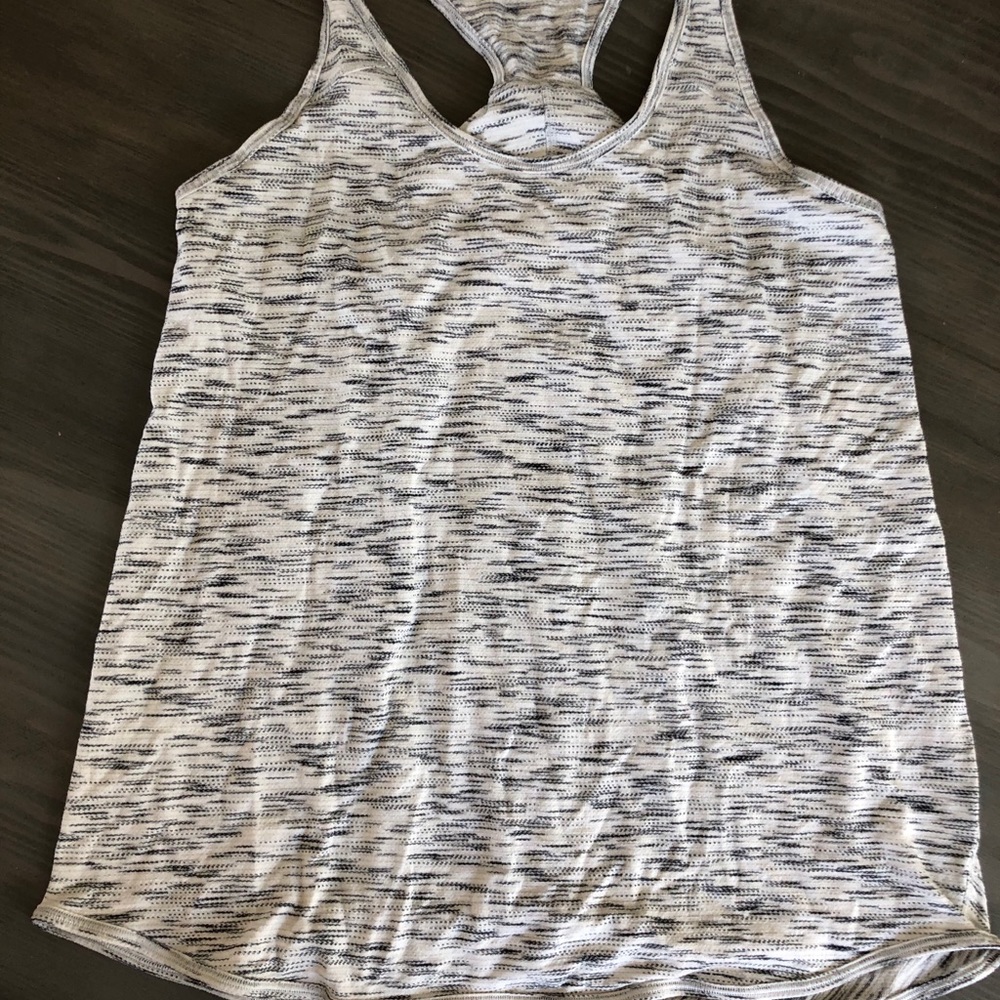 Lululemon top
